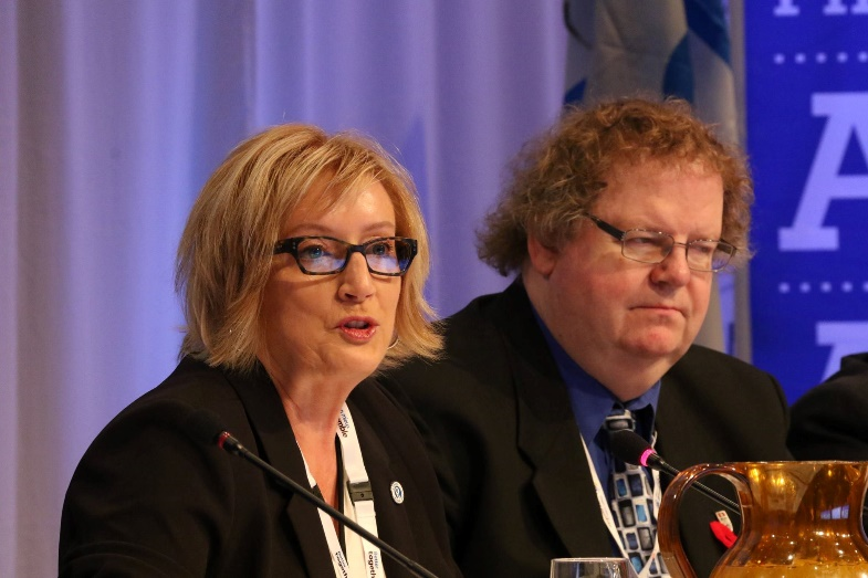 Marilyn Best, PIPSC AGM Co-Chair (left) and Scott McConaghy, PIPSC AGM Parliamentarian